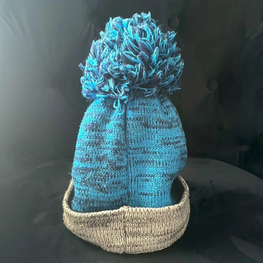 MAD SKILLS Pom Pom Beanie
